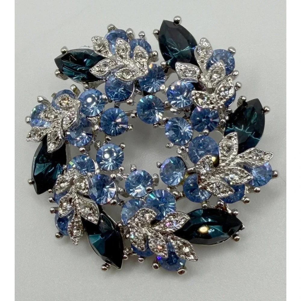 Vintage Blue Rhinestone Cluster Brooch Silver Tone 1.5"